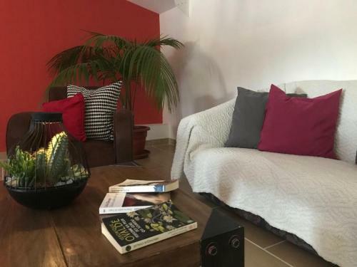 Hostal La Maison Des Alpilles