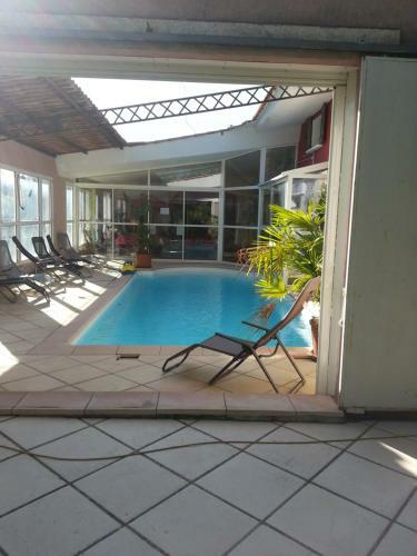 Hostal La Maison Des Alpilles