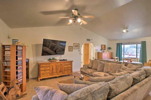 Phoenix Ranch Home With Private Hot Tub And Yard!