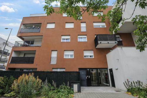 Chic Apart With Parking Southern Paris