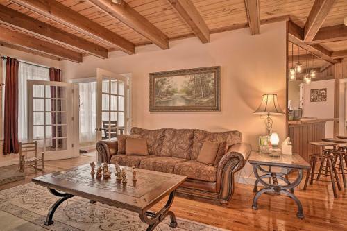 Spacious Newport Cabin In Tranquil Setting!
