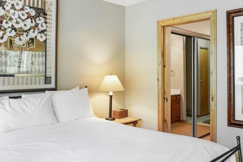 Apartamento Townsend Place B-106 Condo