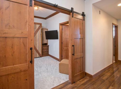 96 Highlands Slopeside #210, Beaver Creek