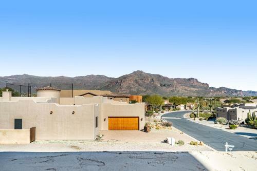Superstition Oasis