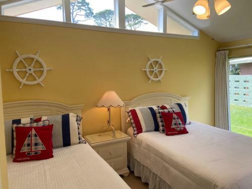 Surfside Beachfront Paradise By Jekyll Realty