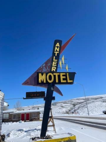 Hotel Antler Motel