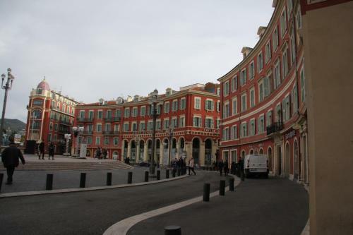 Very Central Apartment With Terrace