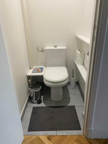 Apartamento Centre, Deux Pi�ces, Calme, Terrasse Plein Sud