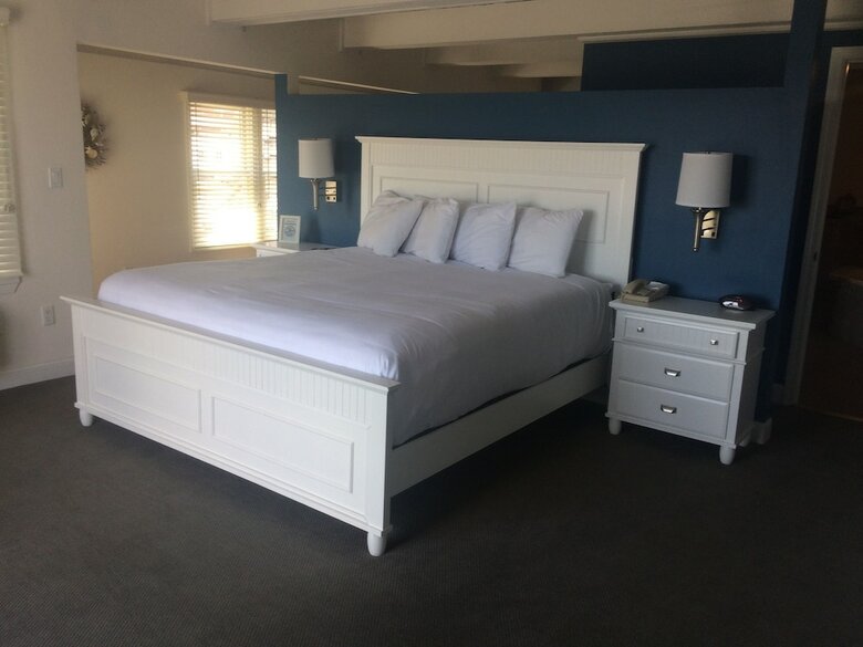 Hotel Trade Winds Inn