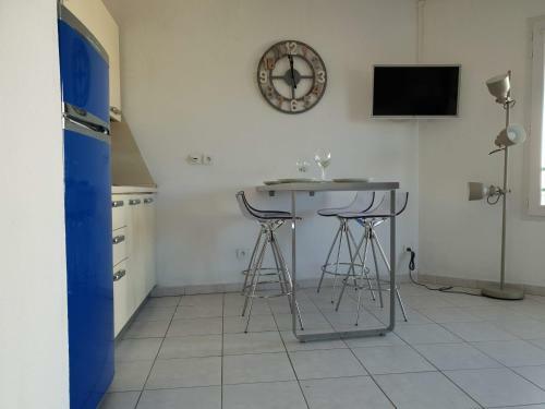 Alery Apartment With Terrace