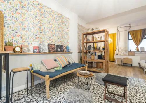 Beautiful Design Apartment In Nice With A Large Bathtub