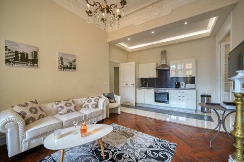 Prestige Designer Apartment, Super Central