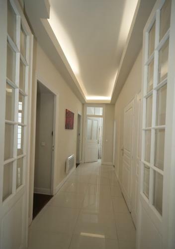 Prestige Designer Apartment, Super Central