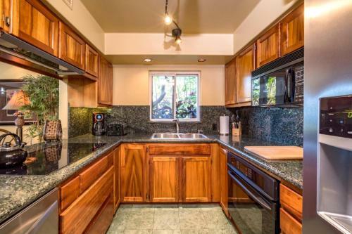 Apartamento K B M Resorts Pol-109 - Expansive 2bd, 2ba, Oversized Layout, Easy Access And Just Steps To The Beach