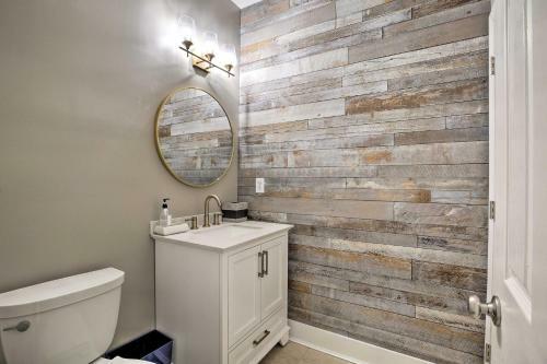 Spacious Getaway With Yard In Atlanta Suburbs!