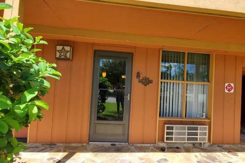 Renovated Cozy Cottage Ranch At Westgate River Ranch And Rodeo