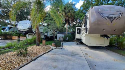 Rv Rental At River Ranch Luxury Rv Resort 181