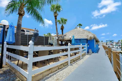 Apartamento Anglers Cove D-508