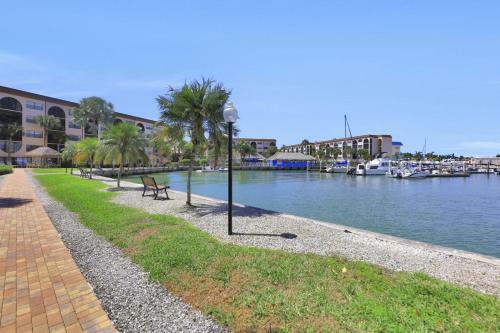 Apartamento Anglers Cove D-508