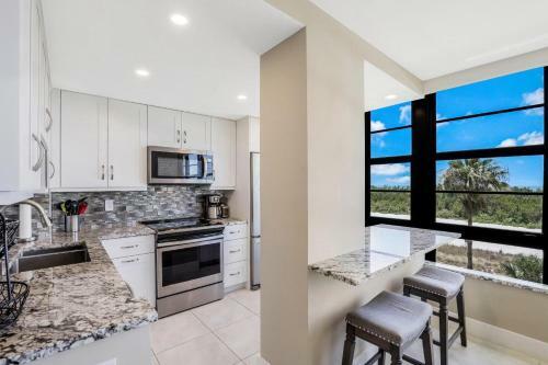 South Seas Tower 3-312