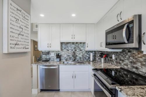 South Seas Tower 3-312