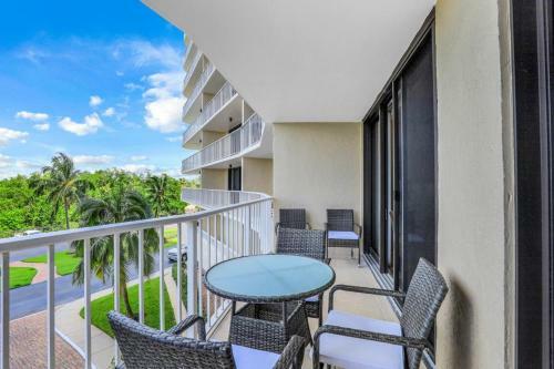 South Seas Tower 4-308