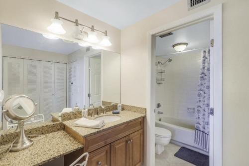 South Seas Tower 4-308