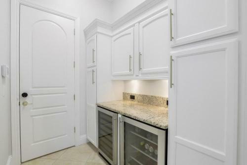 268 Edgewater Court