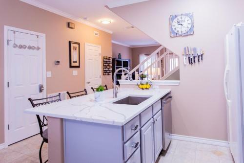 Apartamento Luxurious Townhome Overlooking Tropical Pool