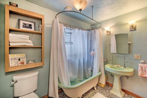 Kid-friendly Cabin With Mountain And River Views!