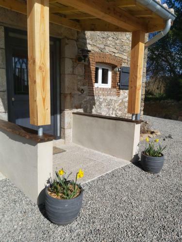 Beautiful 2 Bed Cottage With Swimming Pool