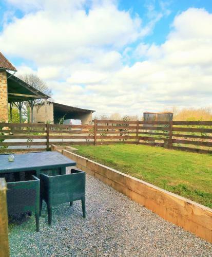 Beautiful 2 Bed Cottage With Swimming Pool
