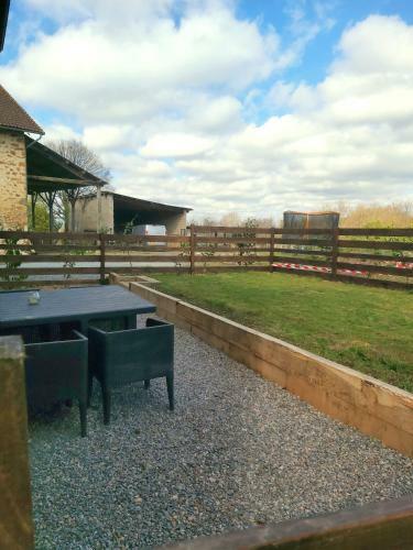 Beautiful 2 Bed Cottage With Swimming Pool