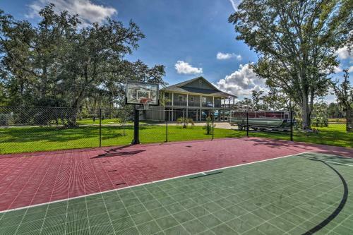 Family-friendly Bay St Louis Home With Pool And Dock!