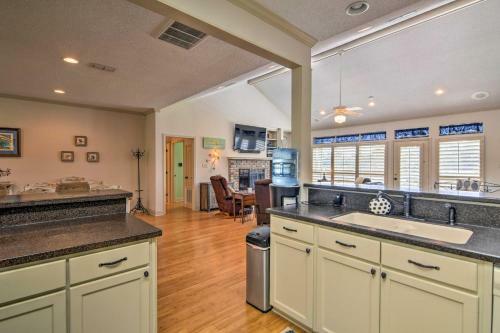 Family-friendly Bay St Louis Home With Pool And Dock!