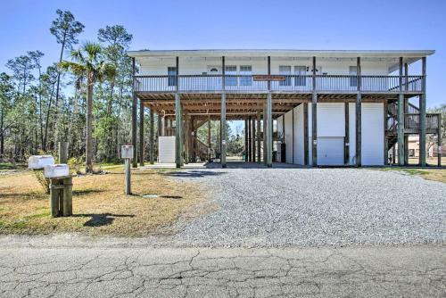 Sunny Bay St Louis Retreat With River Access!