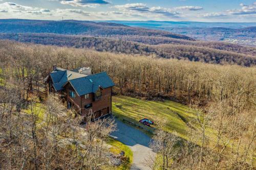 Expansive Home Less Than 4 Mi To Mountain Creek Ski Resort
