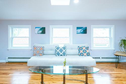 Casa De Olas Rockaway Hideaway With Bar, Fire Pit And Pool!