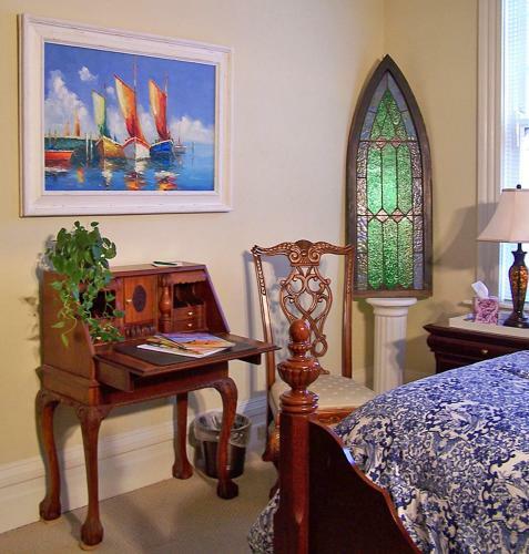 Lyndon House Bed & Breakfast