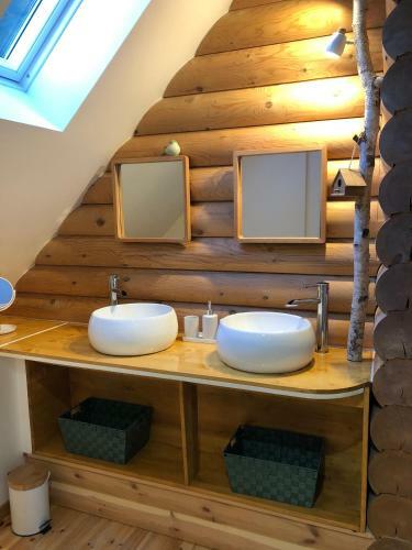 Neizhig Koad Petit Nid En Bois