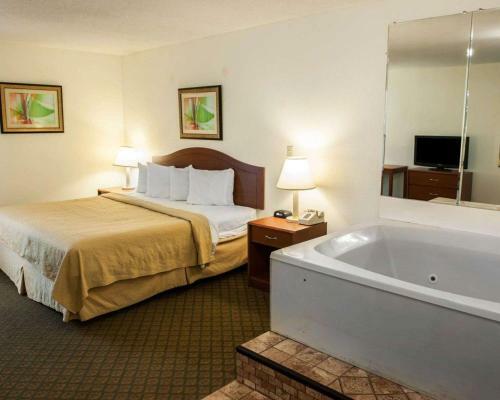 Hotel Quality Inn And Suites Indianapolis
