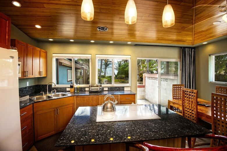 Tiki Moon Villas