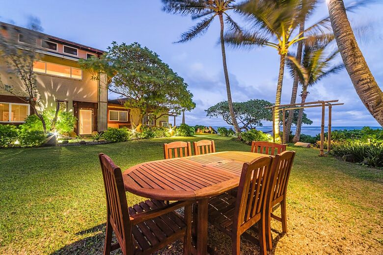 Tiki Moon Villas