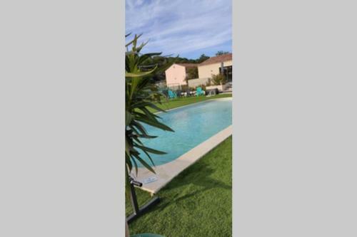 Villa 6 � 8p Avec Piscine Au Coeur Du Luberon