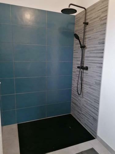 Les Villas Dor�es - Villa M�tal Face Au Mont Ventoux