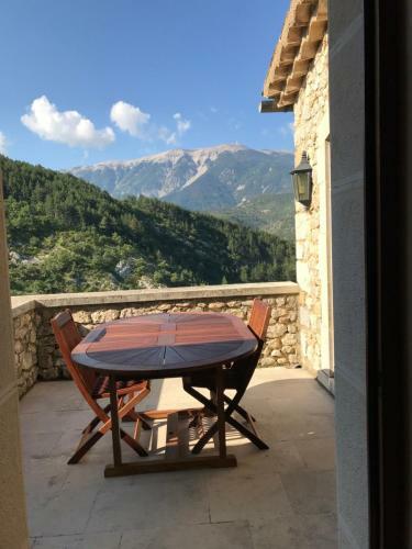 Hostal La Clue/ Le Jas Du Ventoux