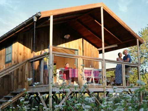 Ravishing Bungalow In Ploemel With Shared Sauna