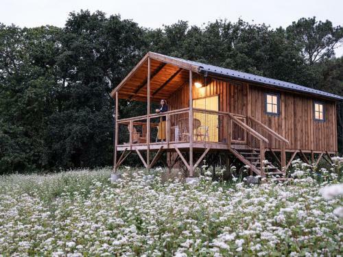Ravishing Bungalow In Ploemel With Shared Sauna