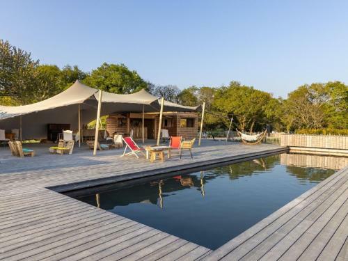 Ravishing Bungalow In Ploemel With Shared Sauna