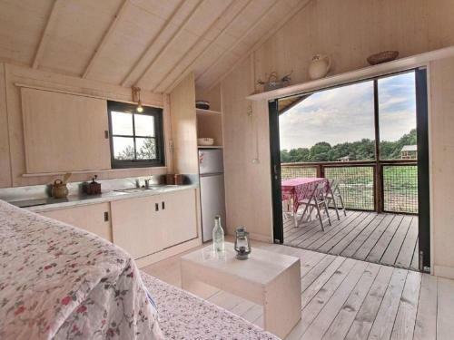 Comfortable Bungalow In Ploemel With Private Terrace